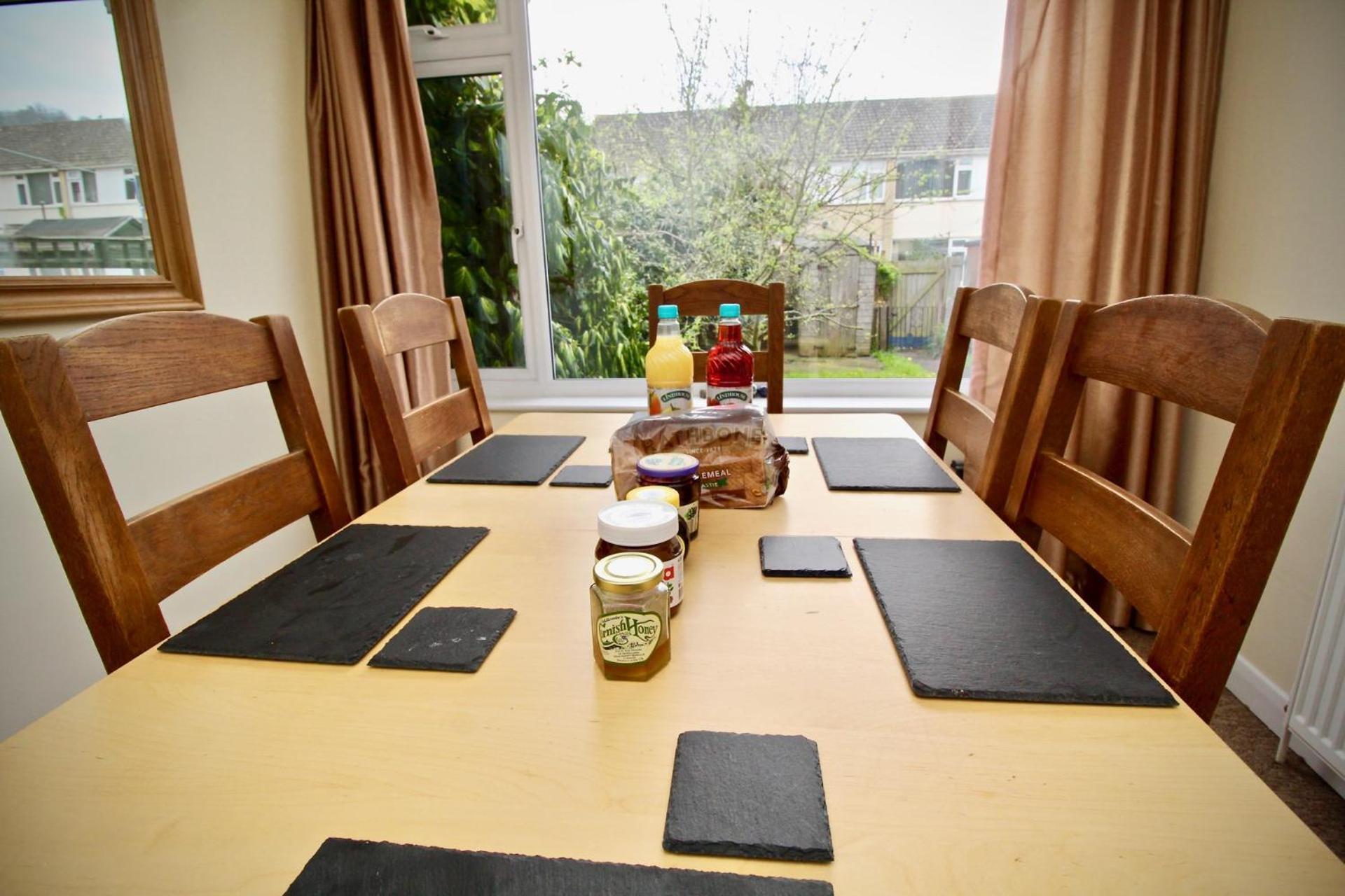 Henry'S Guesthouse Bath Bagian luar foto